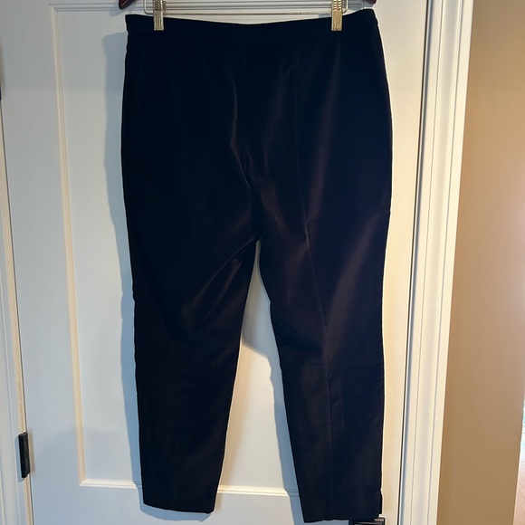 Boden,Black Velvet crop Pant,sz 10,worn once,per. cond.side zipper,side pockets - Picture 3 of 10
